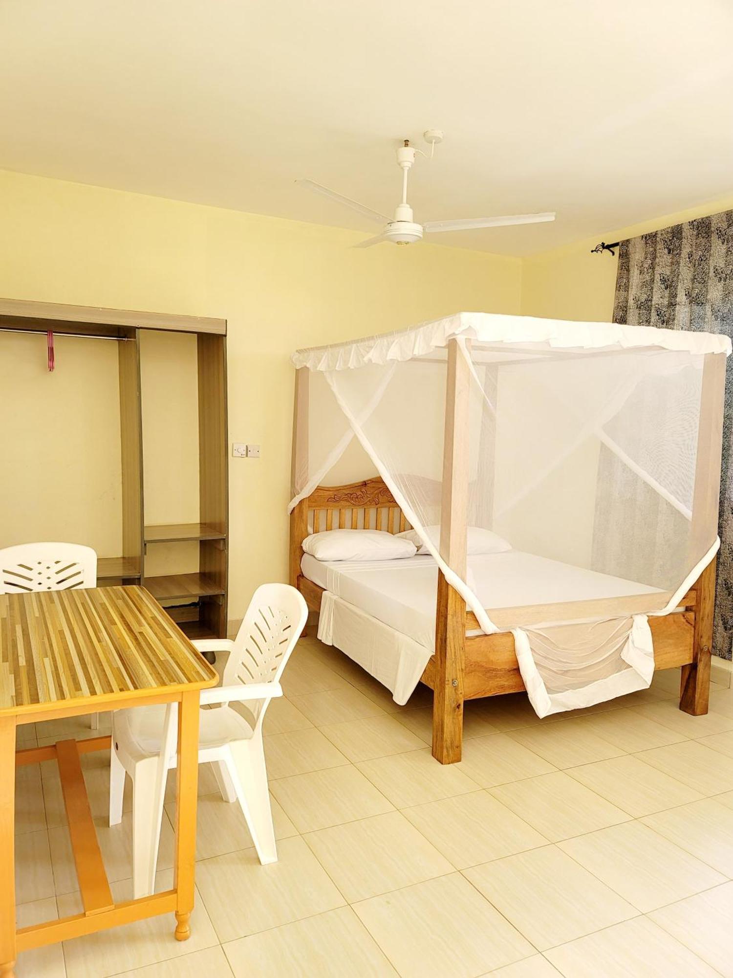 Casuarina Lounge Hotell Malindi Exteriör bild