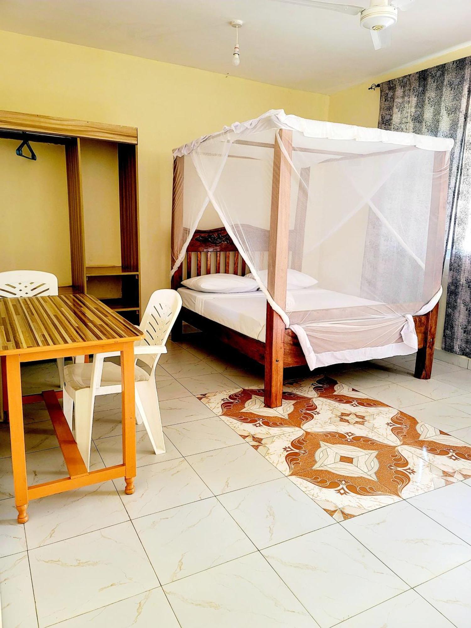 Casuarina Lounge Hotell Malindi Exteriör bild